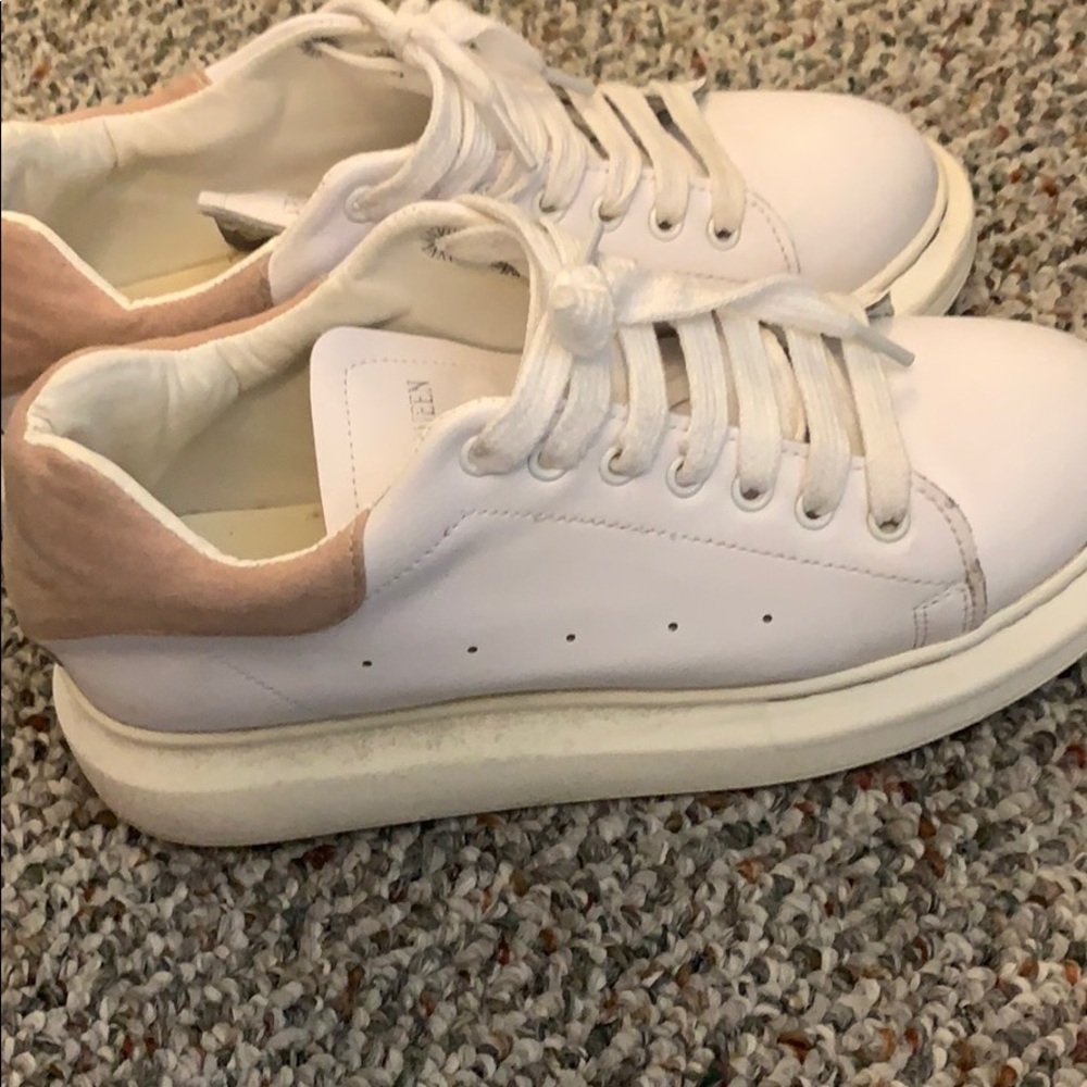 Shoes - Picture 4 of 5